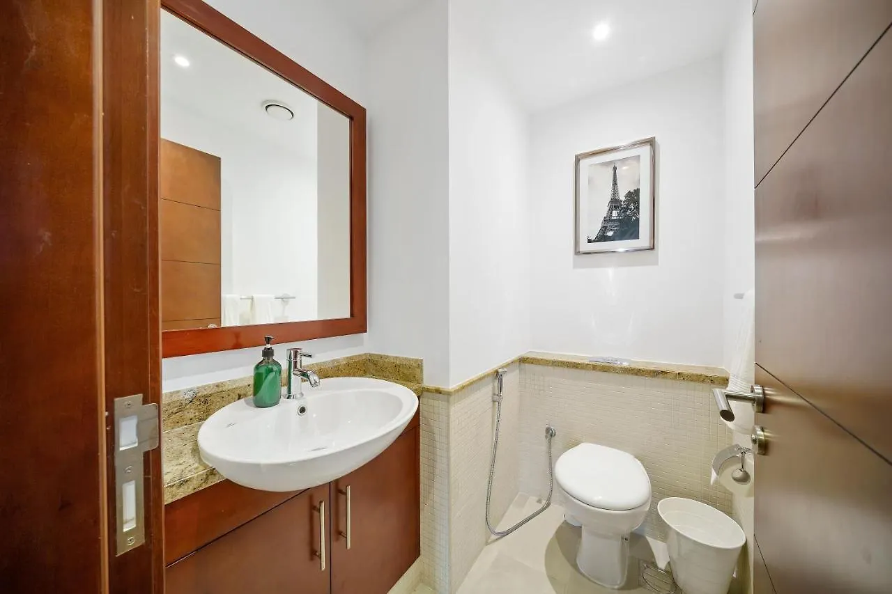 Апартаменты Contemporary & Roomy 2Br With Burj Khalifa View Дубай